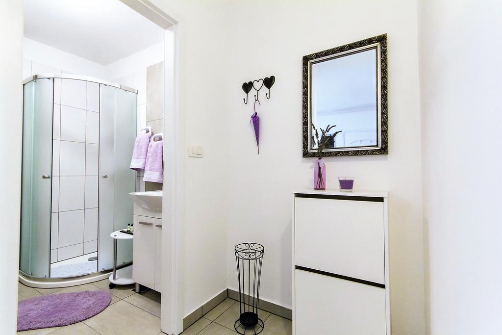 Center Apartment Lori Pula Exterior photo